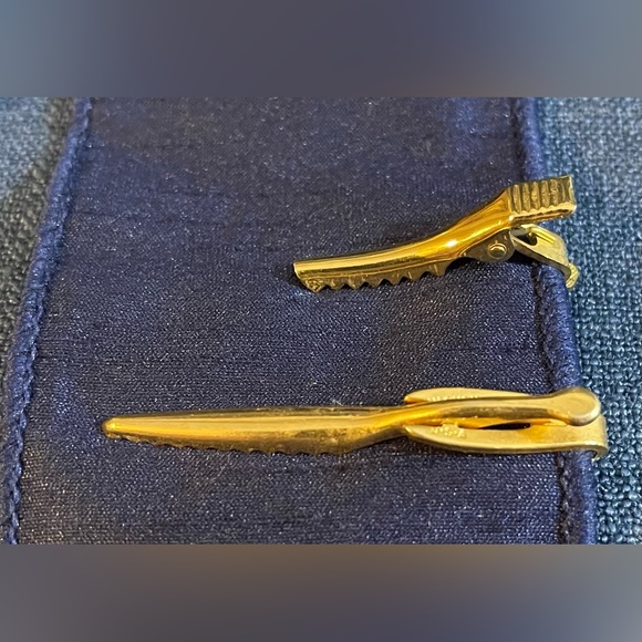 2 Gold Tone Tie Clips.  Ocean Liner Ship and Skeleton Key - Picture 2 of 4